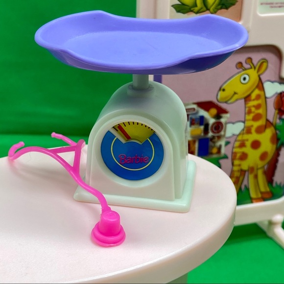 ‘94 Barbie Baby Care Center So Much to Do play set - Picture 9 of 16